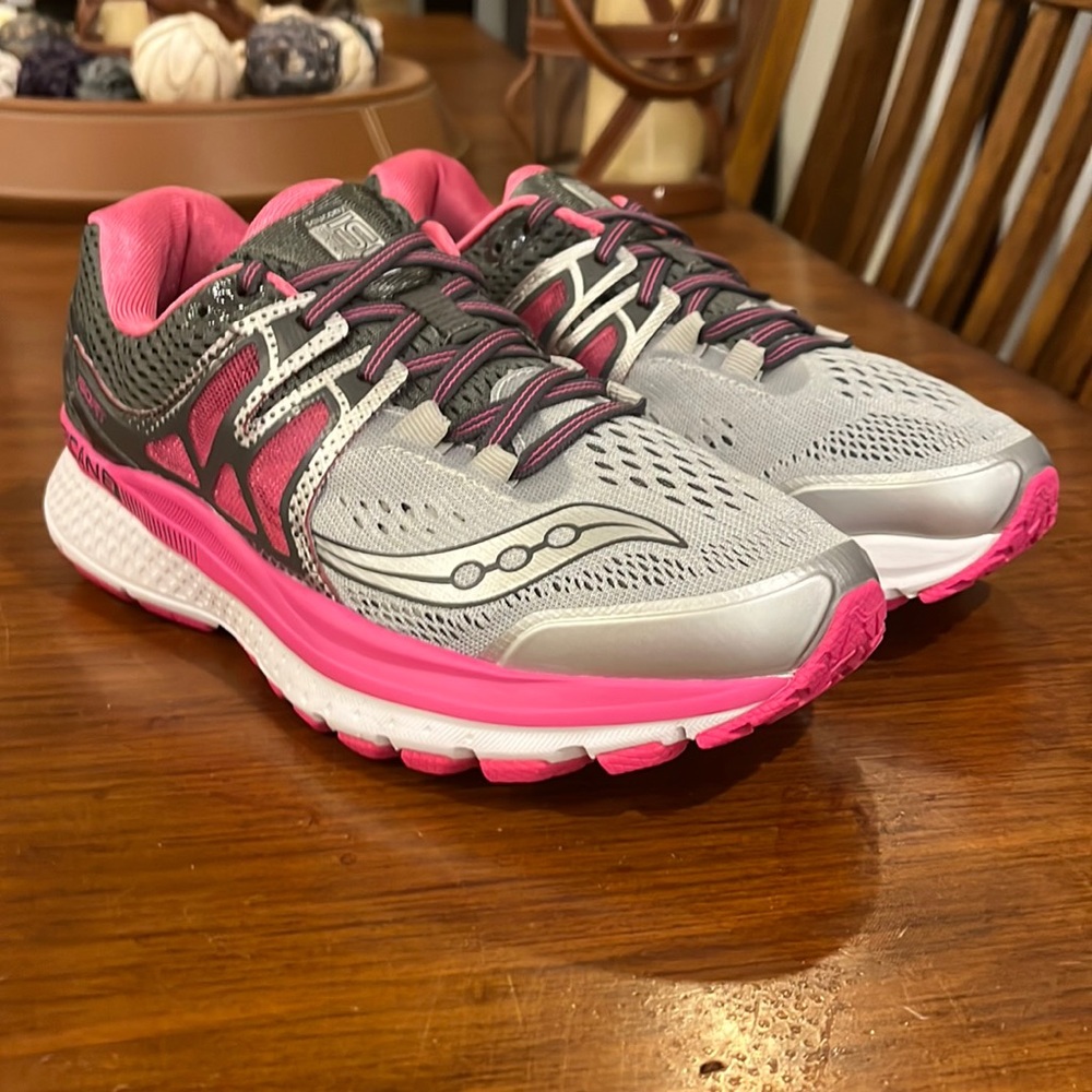 Saucony Hurricane ISO3 ISO 3 Shoes Sneakers new S10348-1 Women’s Size 5.5